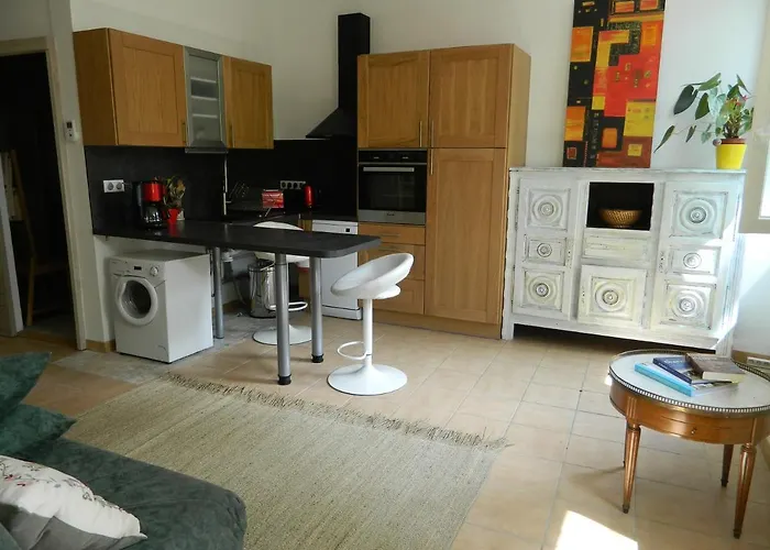 De L'école Bed and breakfast 3*